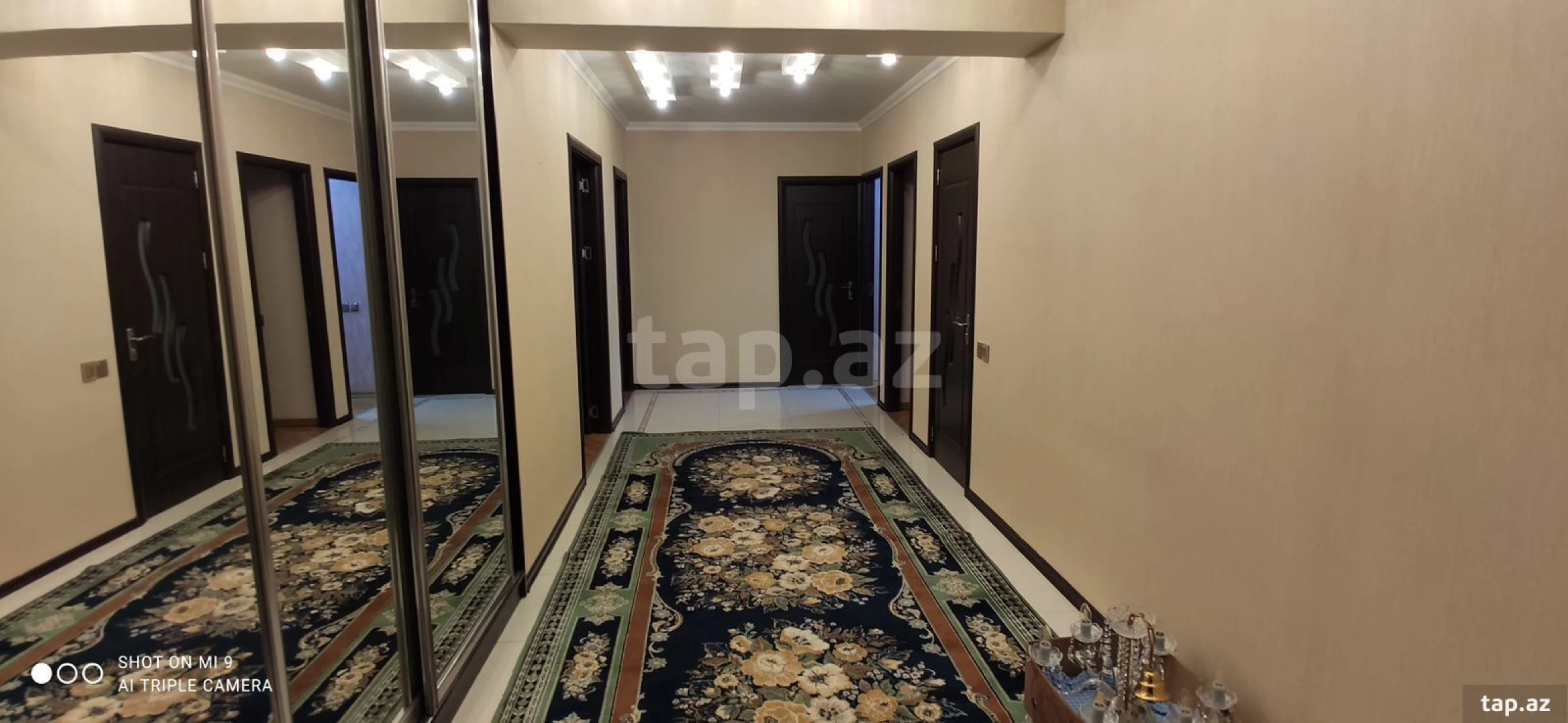 Kirayə verilir 3 otaqlı yeni tikili 155 m²