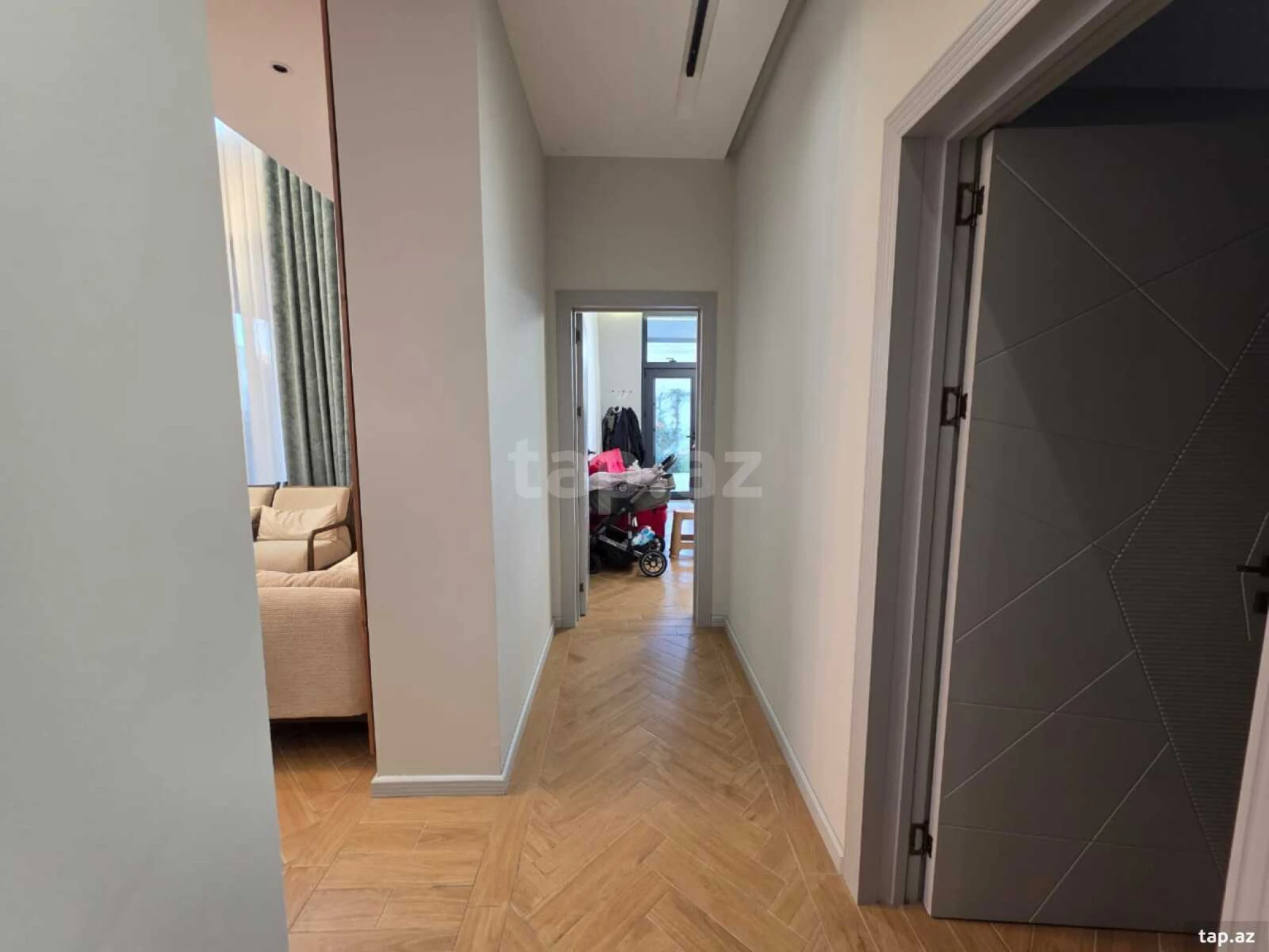 Satılır 8 otaqlı həyət evi