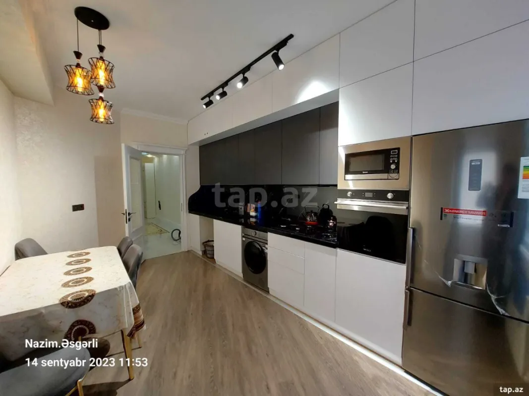 Kirayə verilir 3 otaqlı yeni tikili 130 m²