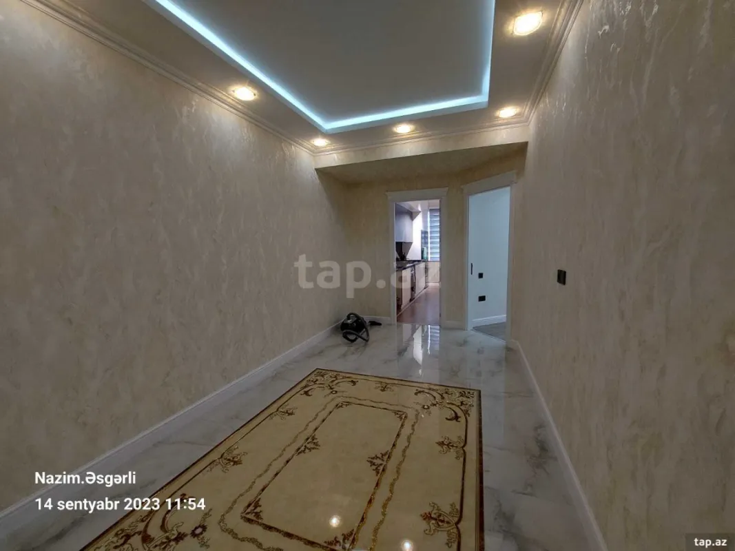 Kirayə verilir 3 otaqlı yeni tikili 130 m²