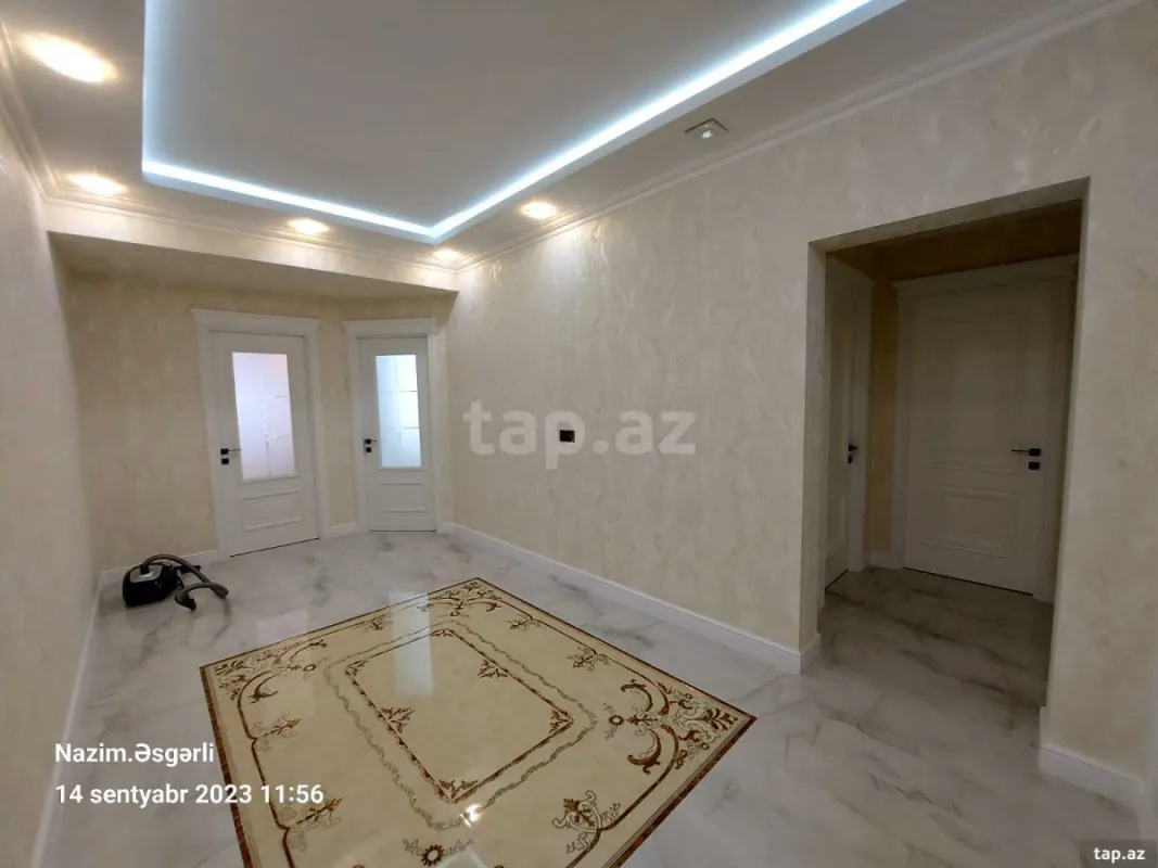 Kirayə verilir 3 otaqlı yeni tikili 130 m²