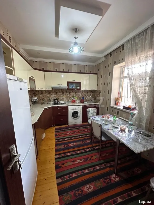 Satılır 4 otaqlı həyət evi