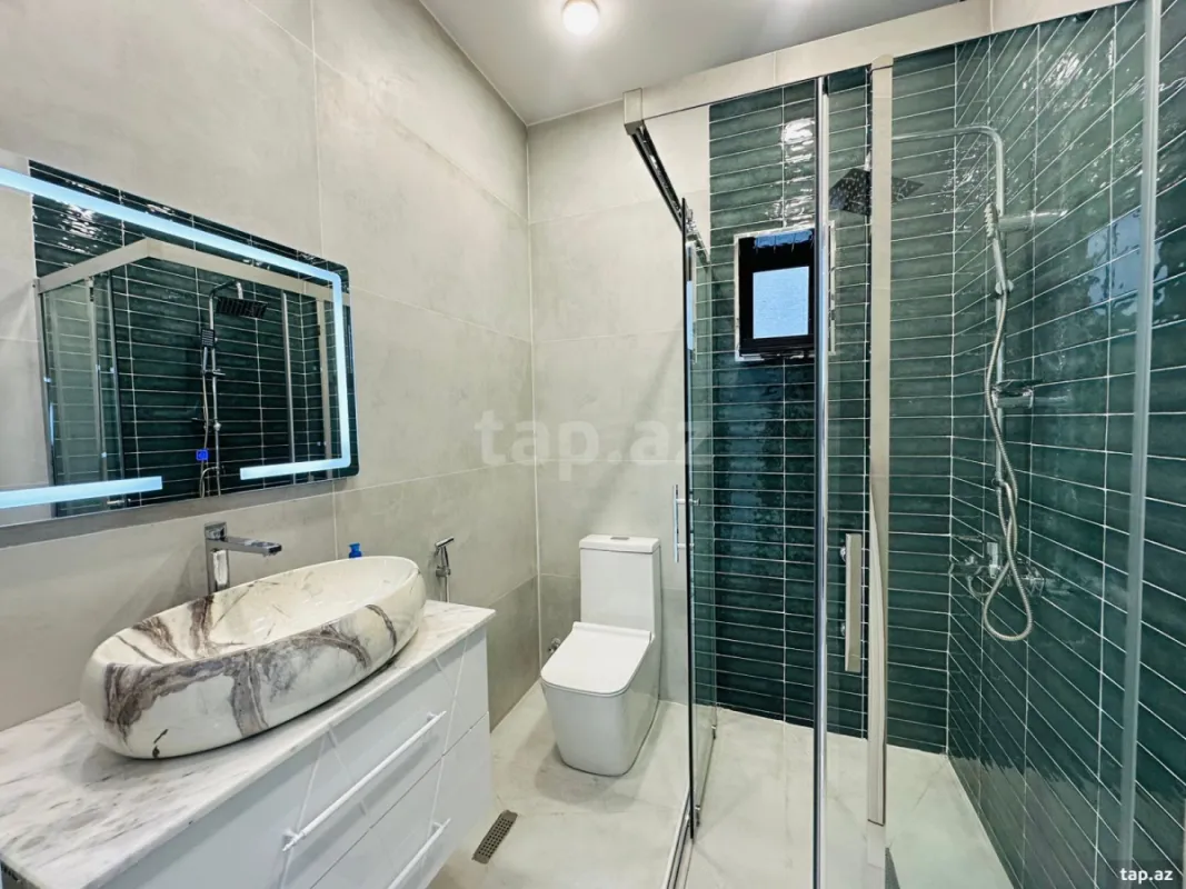 Satılır 4 otaqlı həyət evi