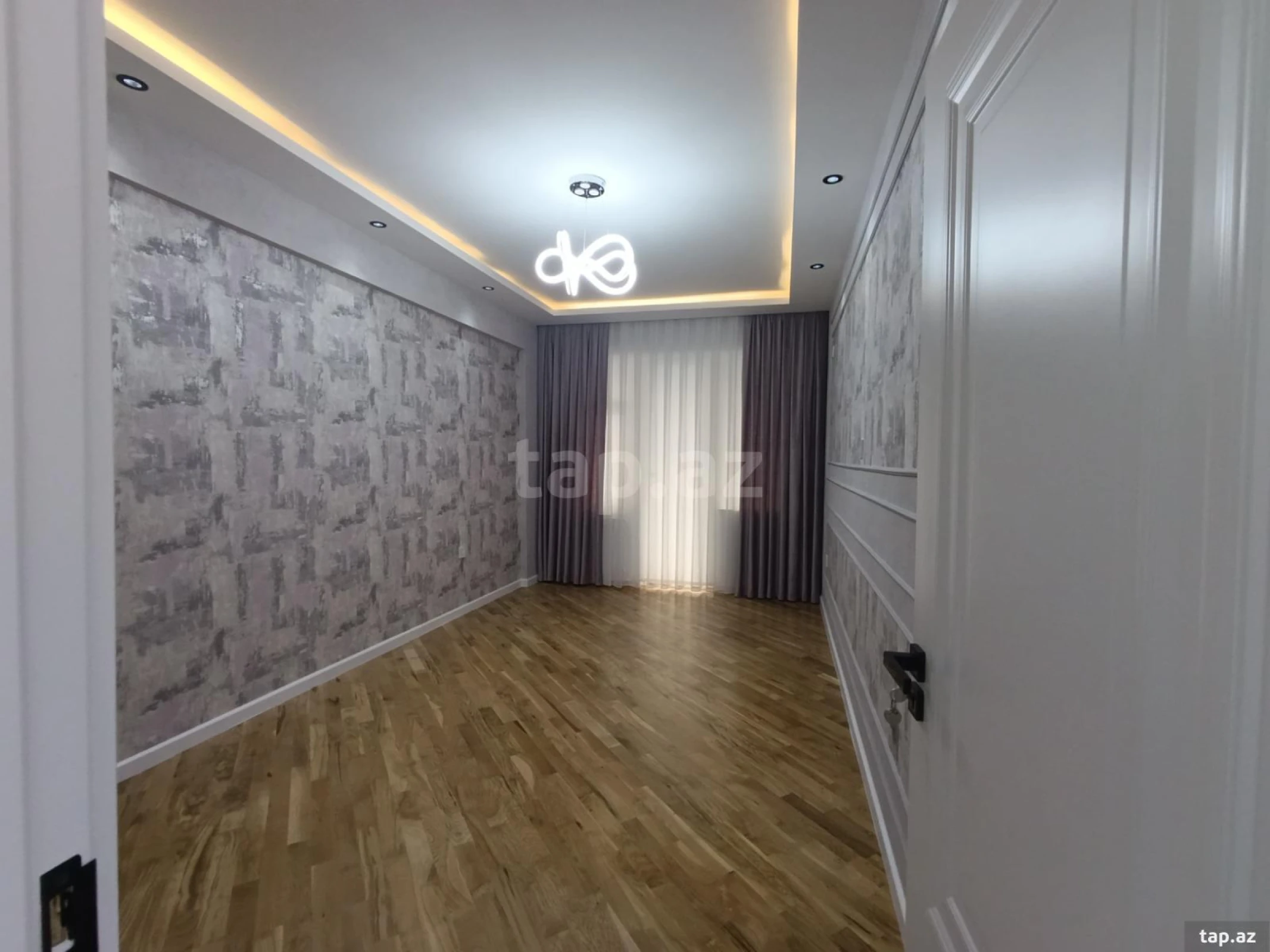 Satılır 4 otaqlı yeni tikili 155 m²