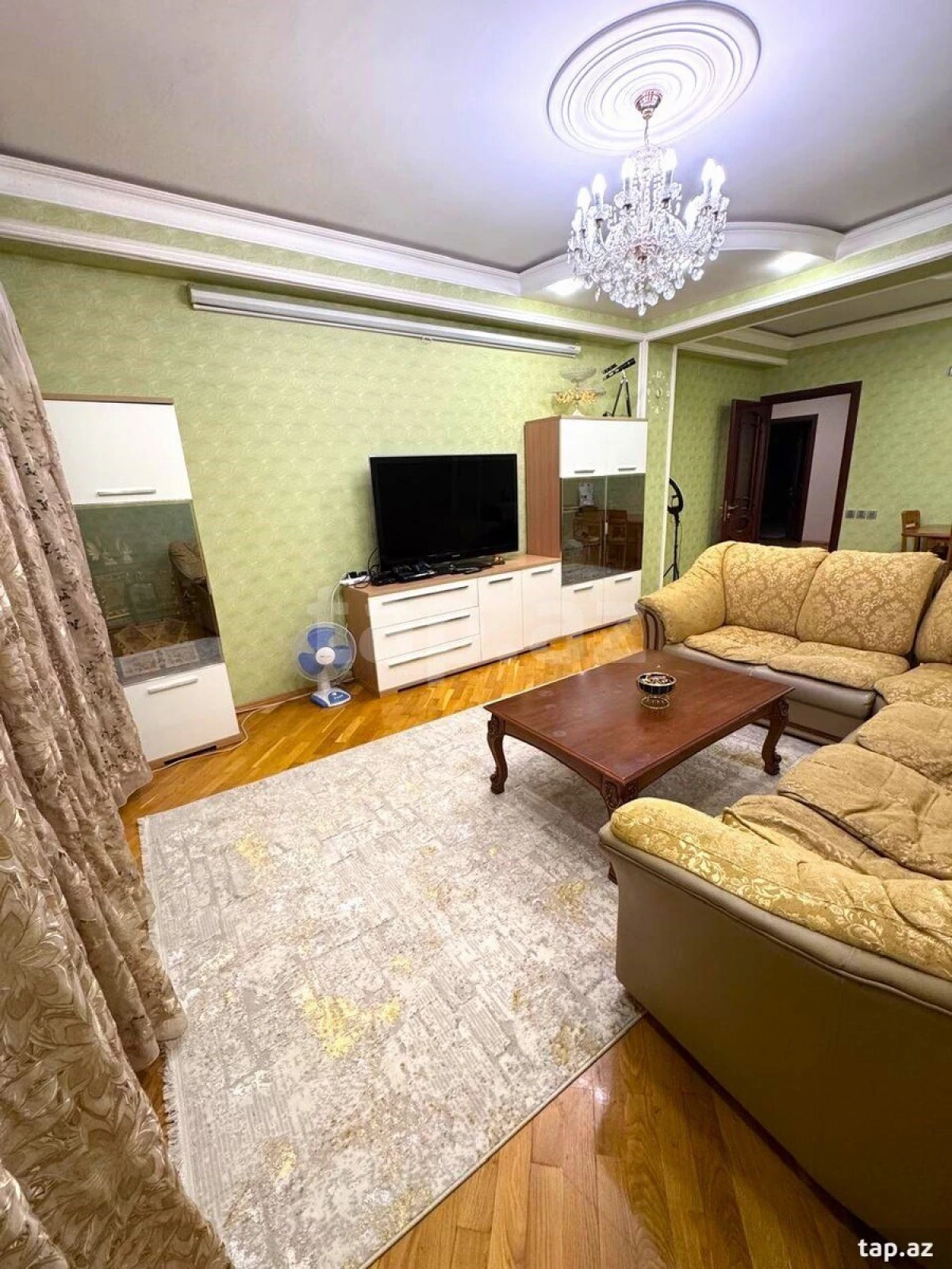 Kirayə verilir 3 otaqlı yeni tikili 140 m²