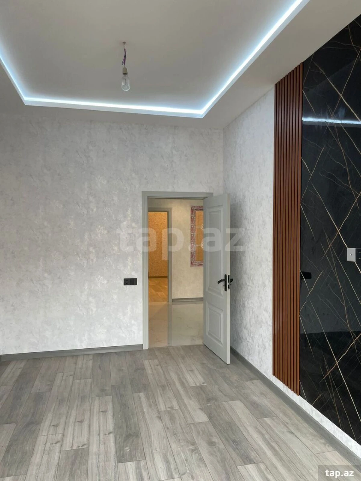 Satılır 2 otaqlı yeni tikili 68 m²