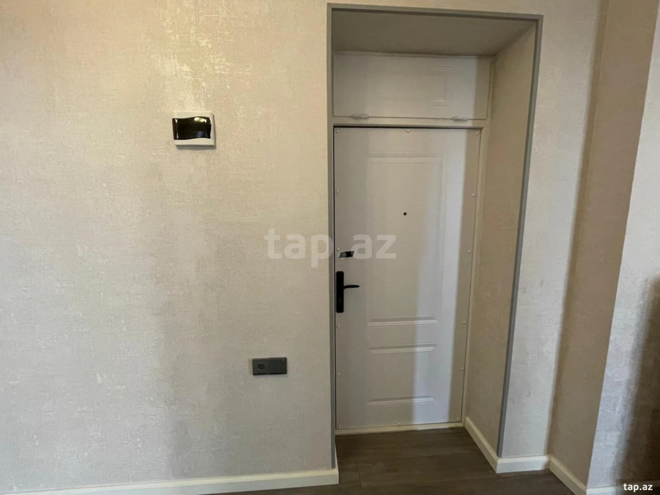 Satılır 3 otaqlı yeni tikili 100 m²