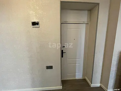 Satılır 3 otaqlı yeni tikili 100 m²