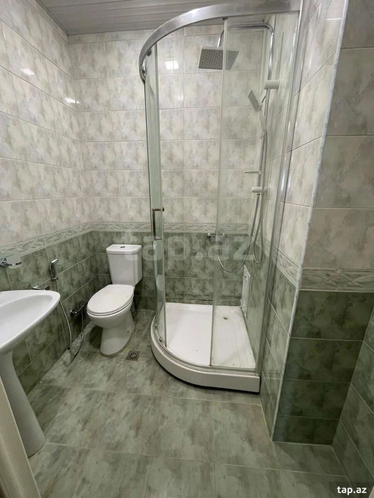 Satılır 3 otaqlı yeni tikili 100 m²