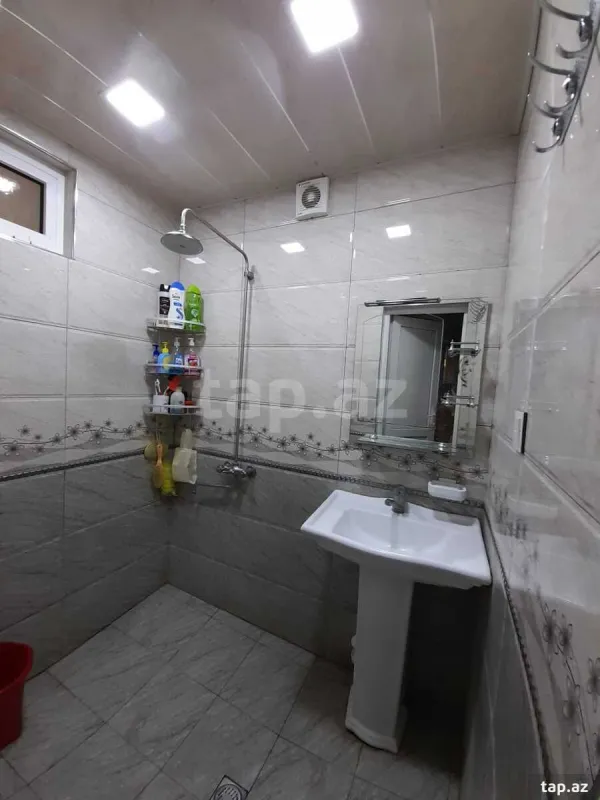Satılır 3 otaqlı mənzil 77 m²