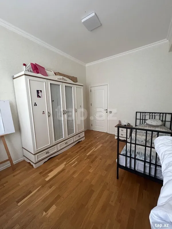 Satılır 3 otaqlı yeni tikili 85 m²