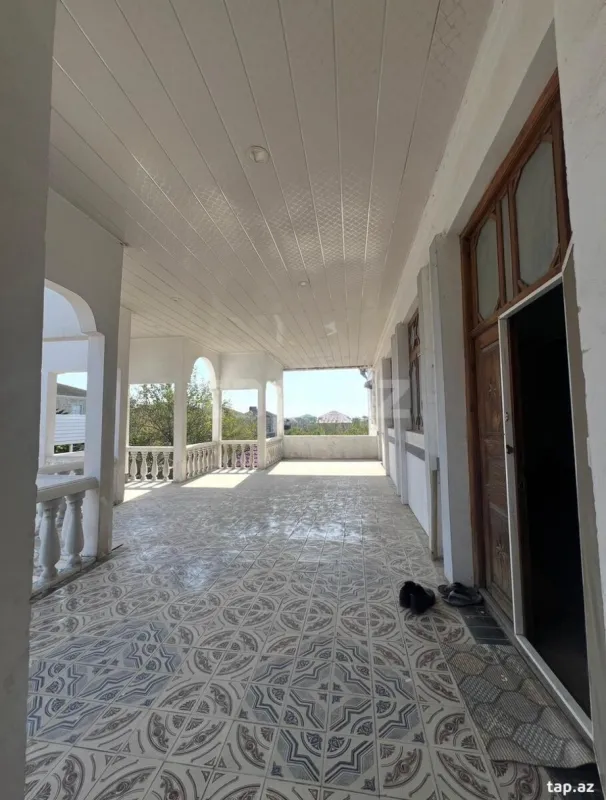 Kirayə verilir 4 otaqlı həyət evi