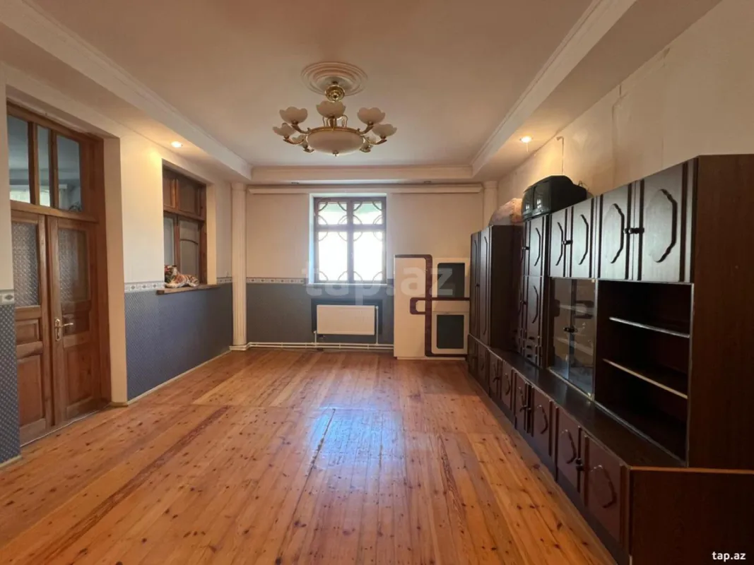 Kirayə verilir 4 otaqlı həyət evi