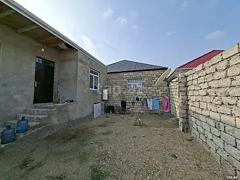 Satılır 3 otaqlı həyət evi