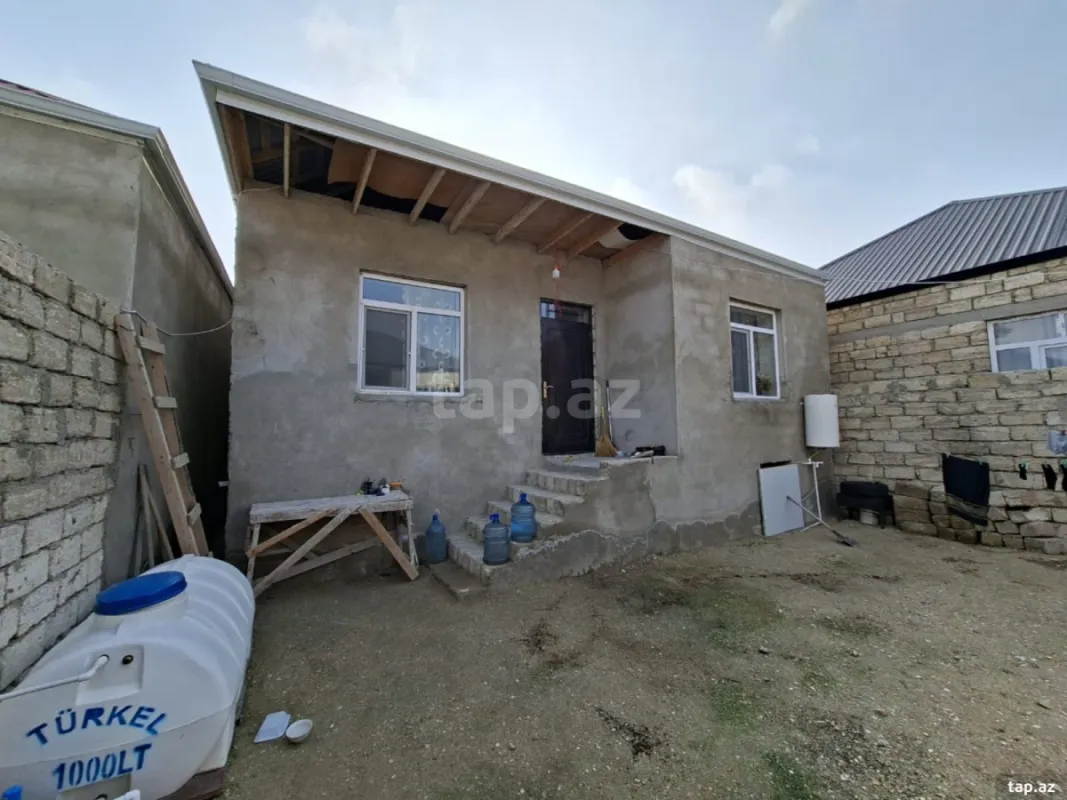 Satılır 3 otaqlı həyət evi