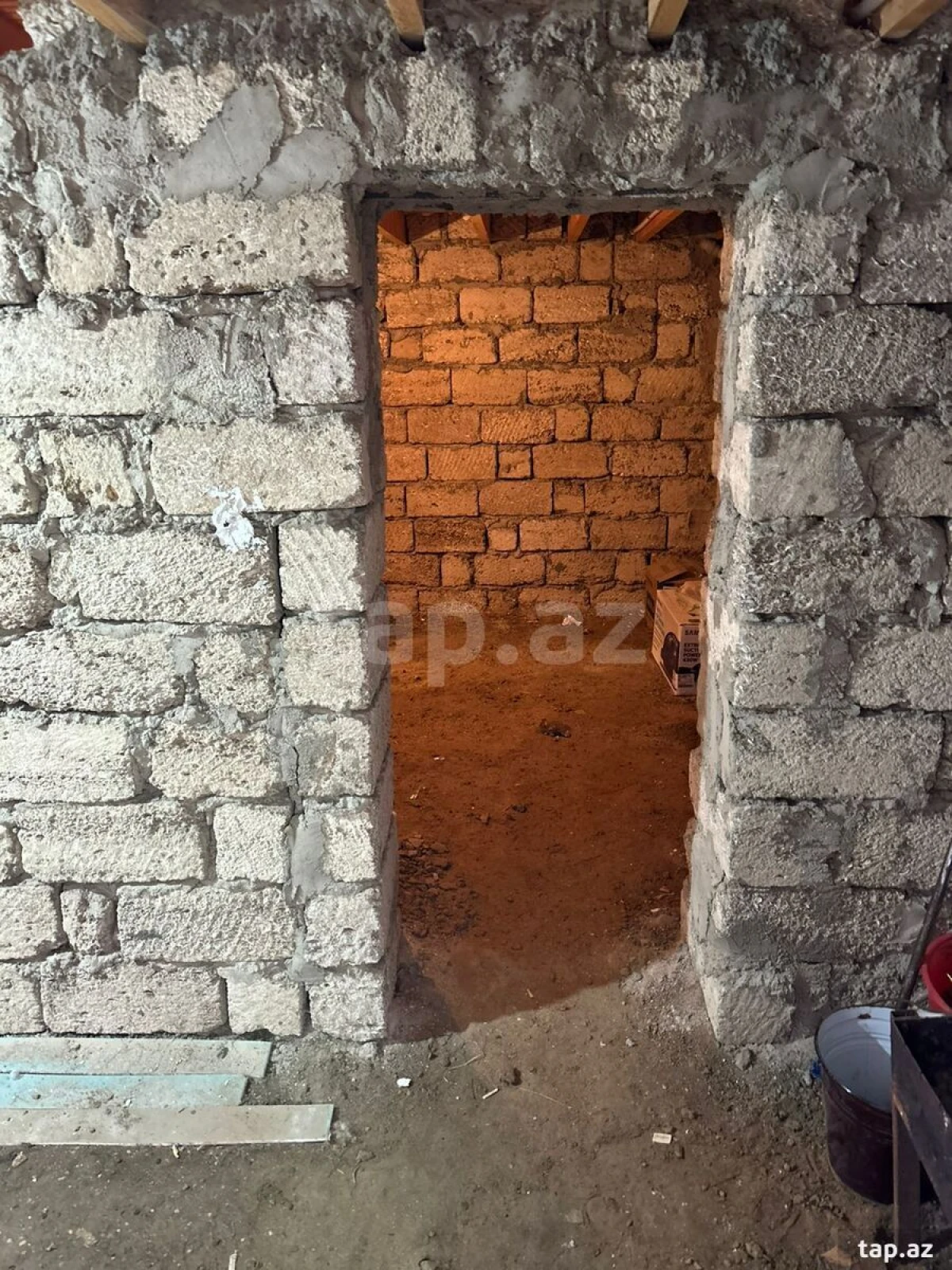 Satılır 4 otaqlı həyət evi