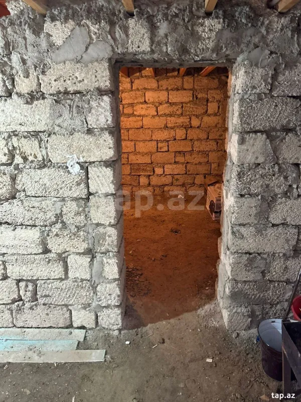 Satılır 4 otaqlı həyət evi