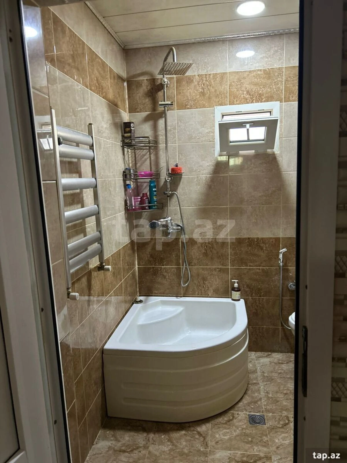 Satılır 4 otaqlı həyət evi