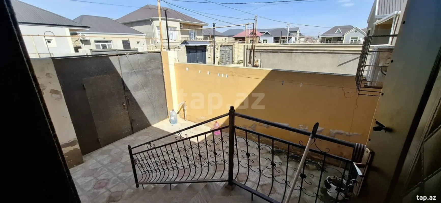 Satılır 4 otaqlı həyət evi