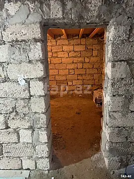 Satılır 4 otaqlı həyət evi