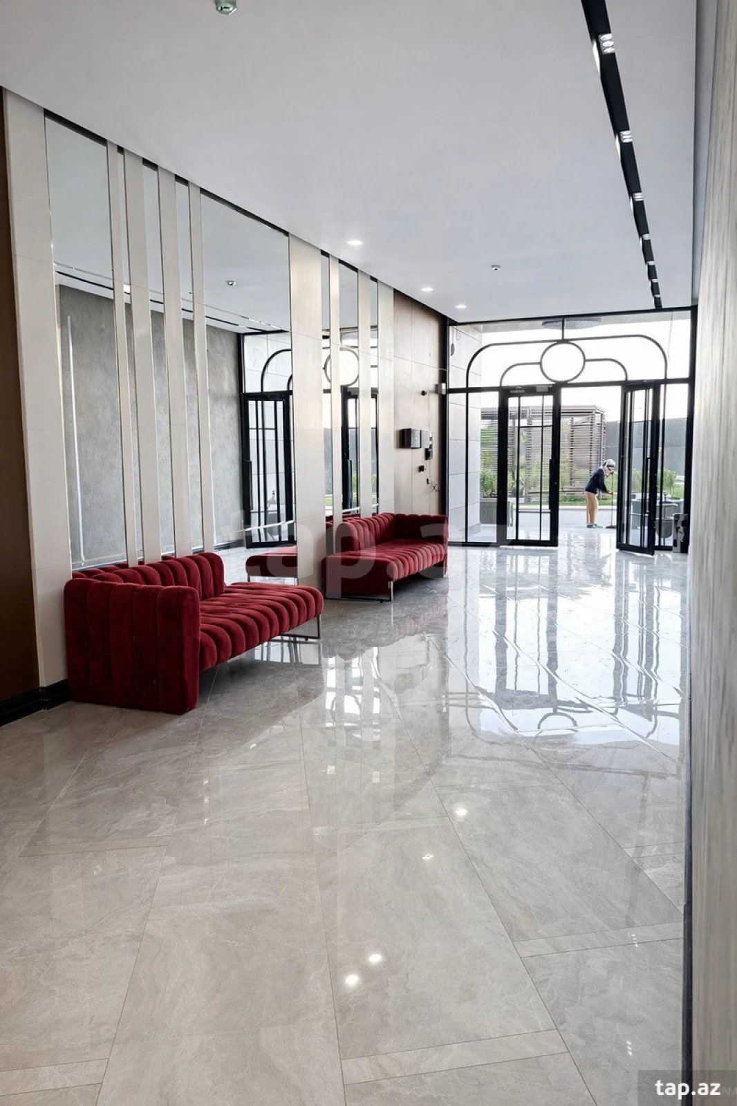 Satılır 2 otaqlı yeni tikili 60 m²