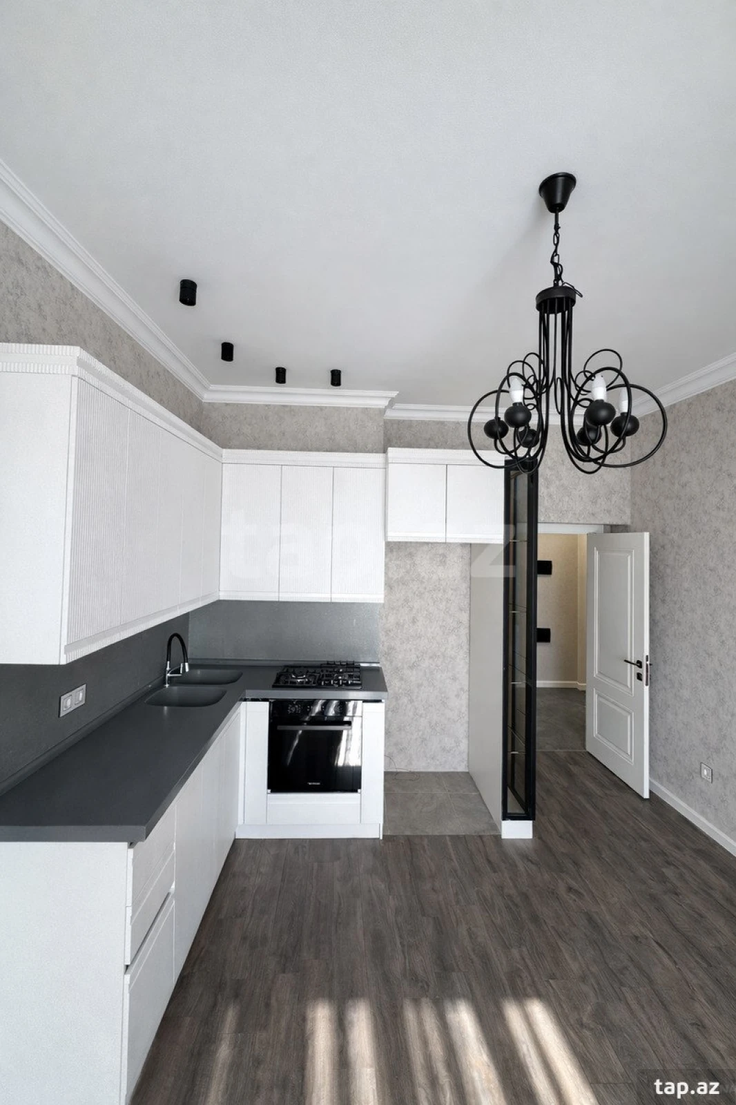 Satılır 2 otaqlı yeni tikili 60 m²