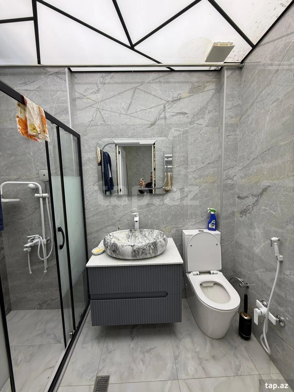 Satılır 2 otaqlı yeni tikili 60 m²