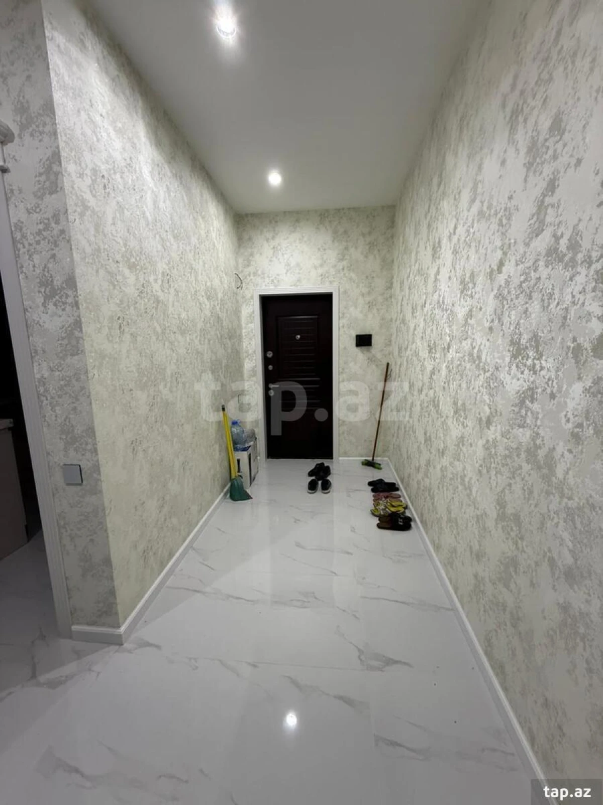 Satılır 2 otaqlı yeni tikili 60 m²