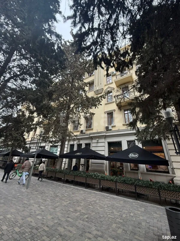 Kirayə verilir 3 otaqlı mənzil 100 m²