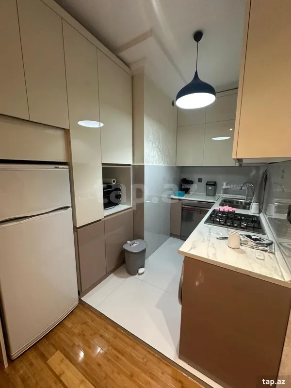 Kirayə verilir 2 otaqlı yeni tikili 75 m²