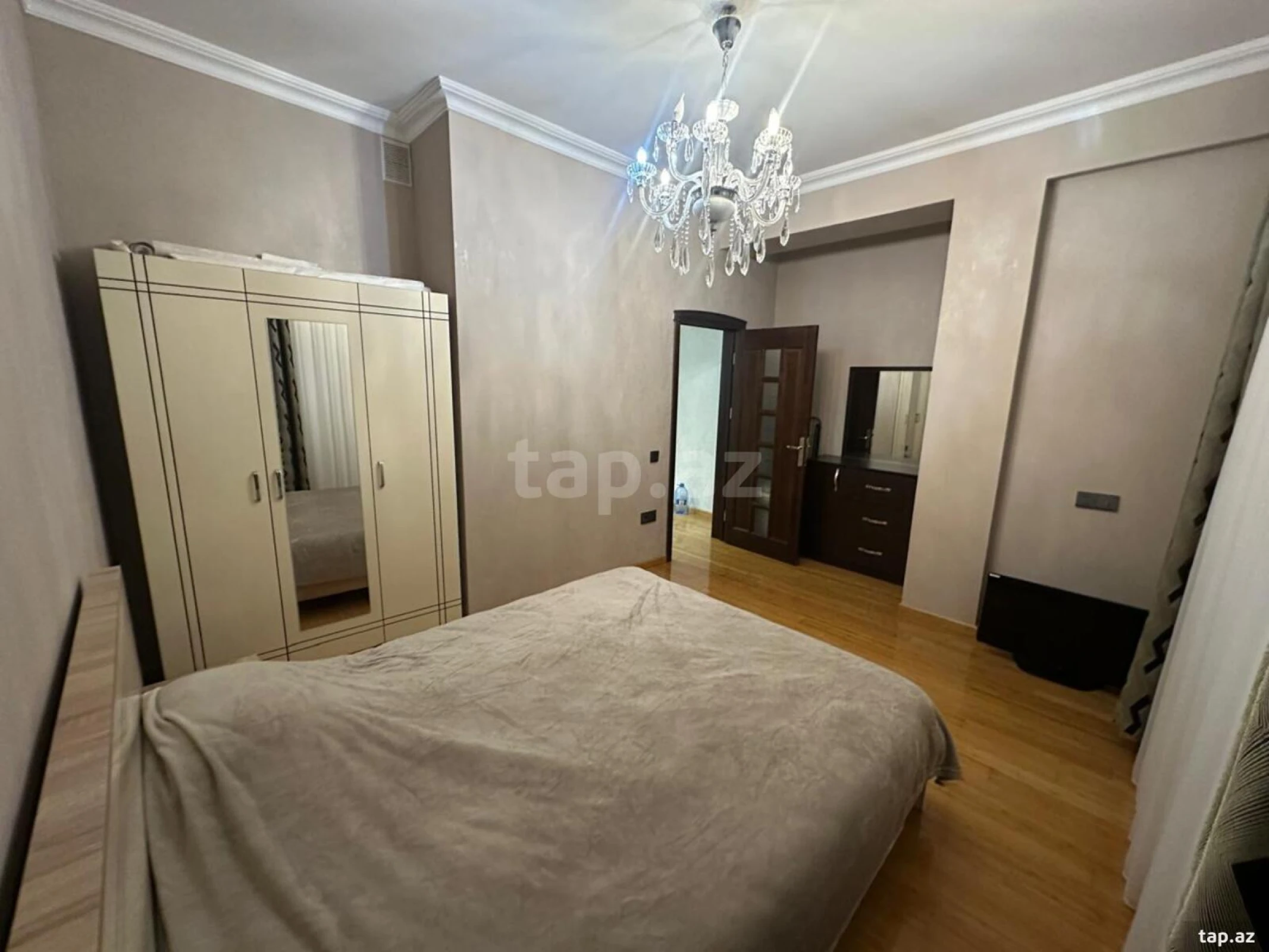 Kirayə verilir 2 otaqlı yeni tikili 75 m²