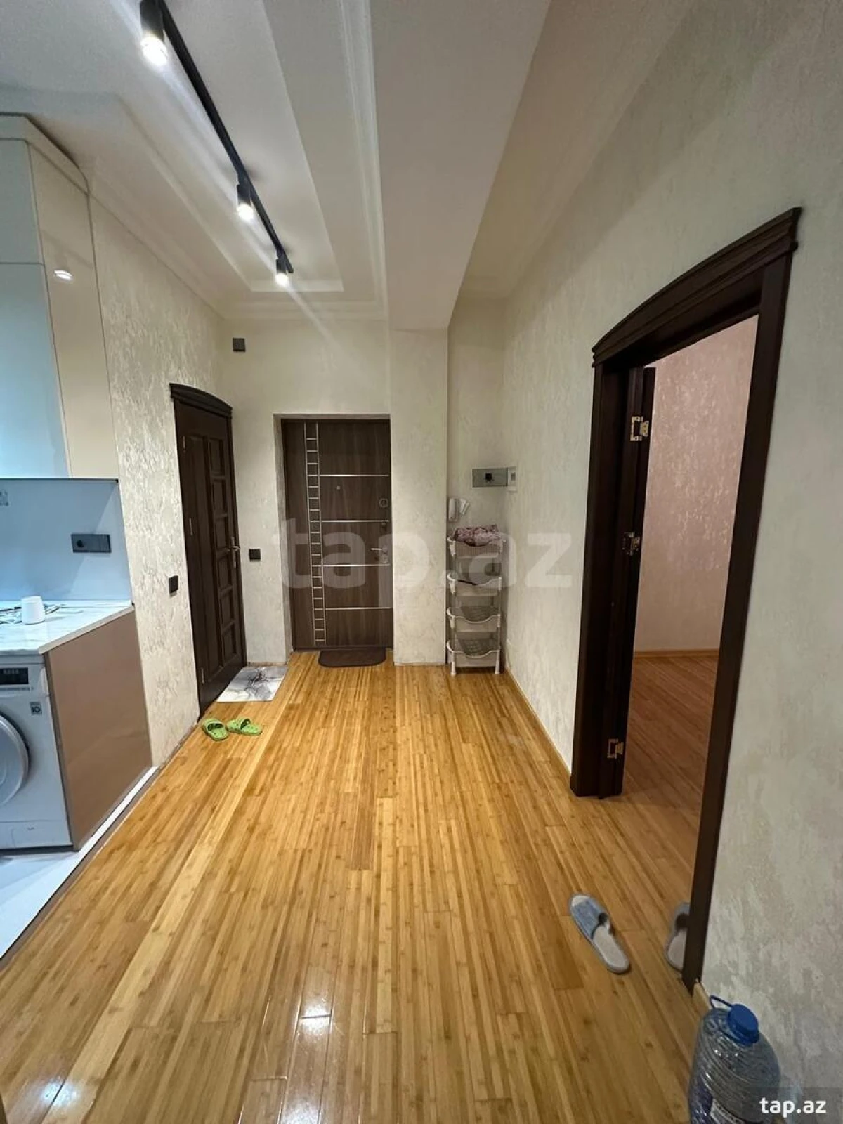 Kirayə verilir 2 otaqlı yeni tikili 75 m²