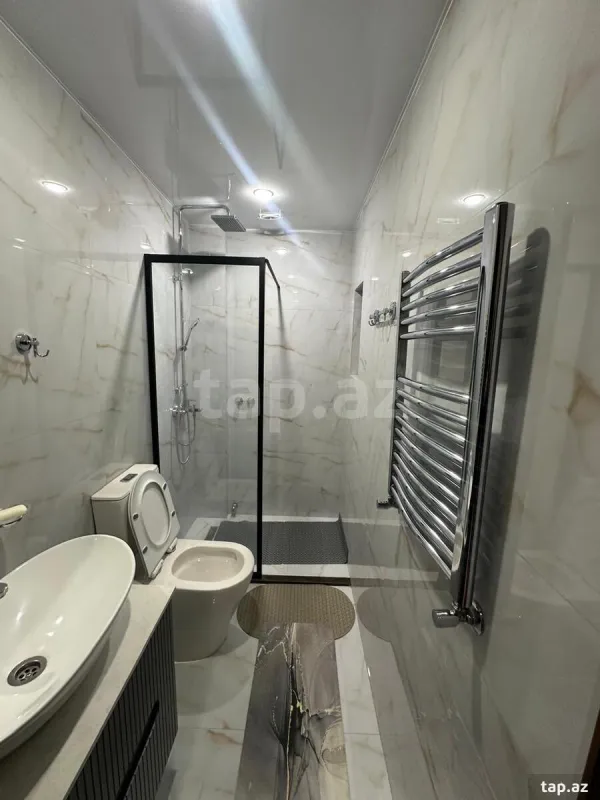 Kirayə verilir 2 otaqlı yeni tikili 75 m²