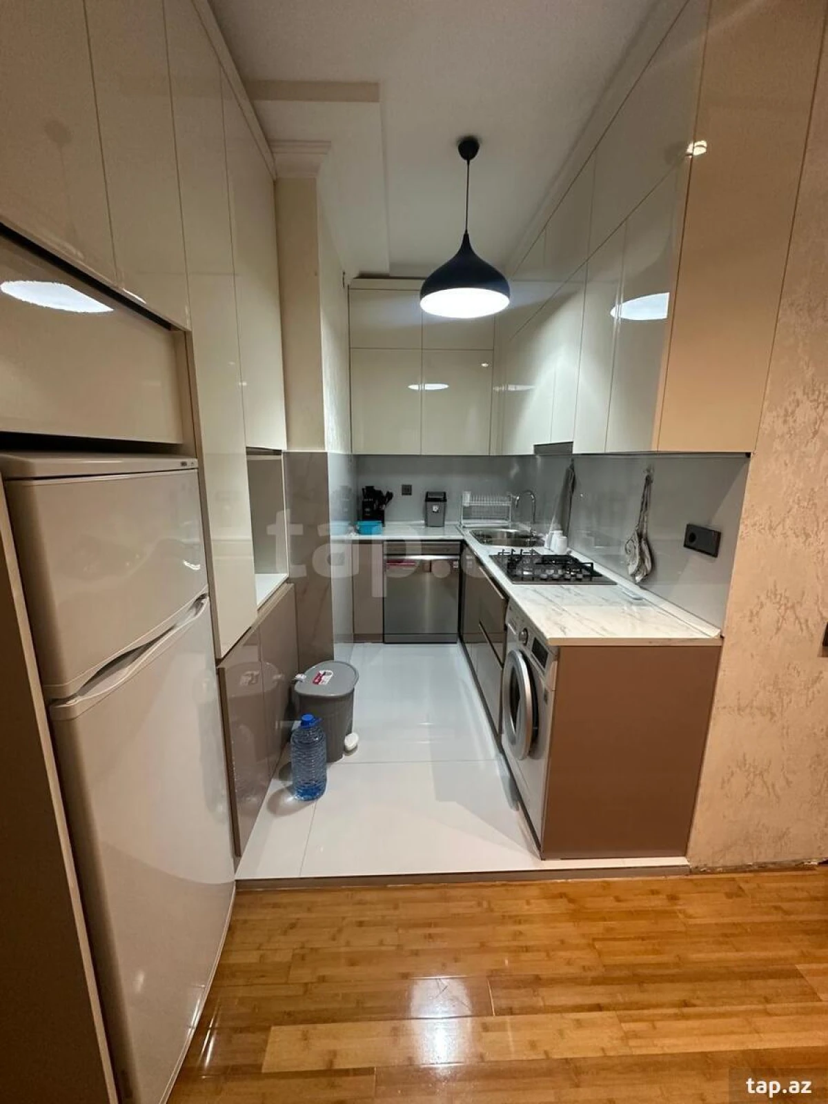 Kirayə verilir 2 otaqlı yeni tikili 75 m²