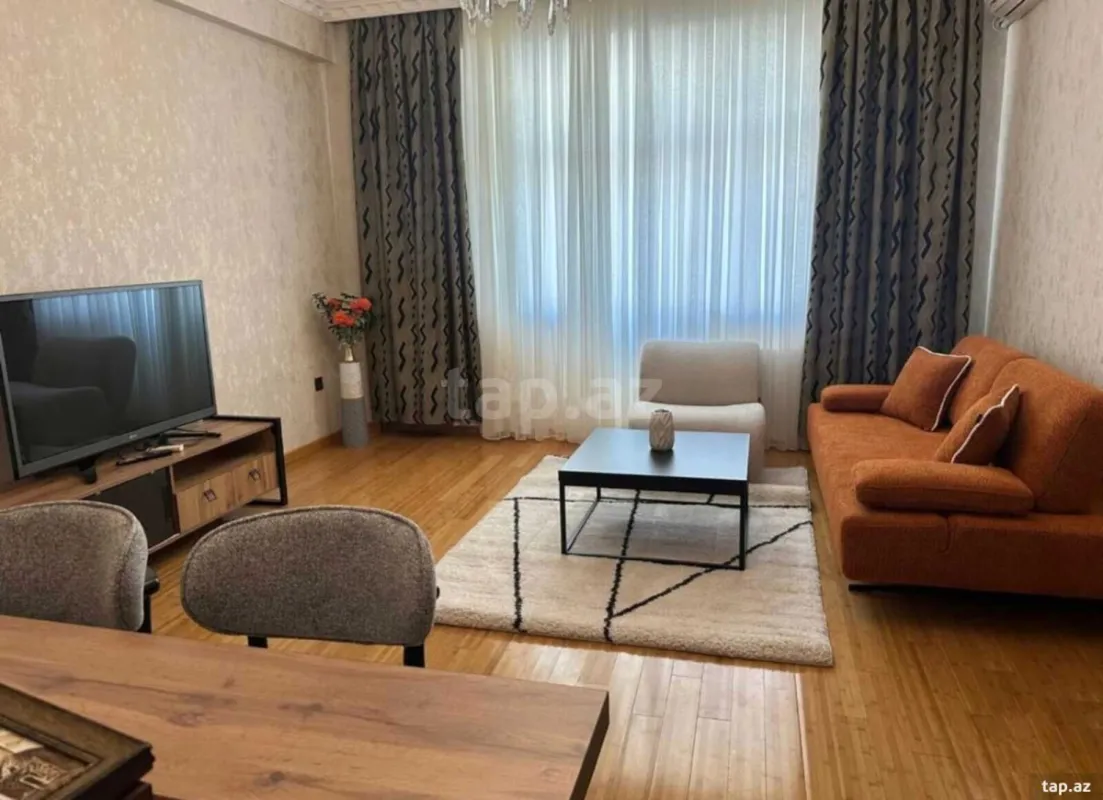 Kirayə verilir 2 otaqlı yeni tikili 75 m²