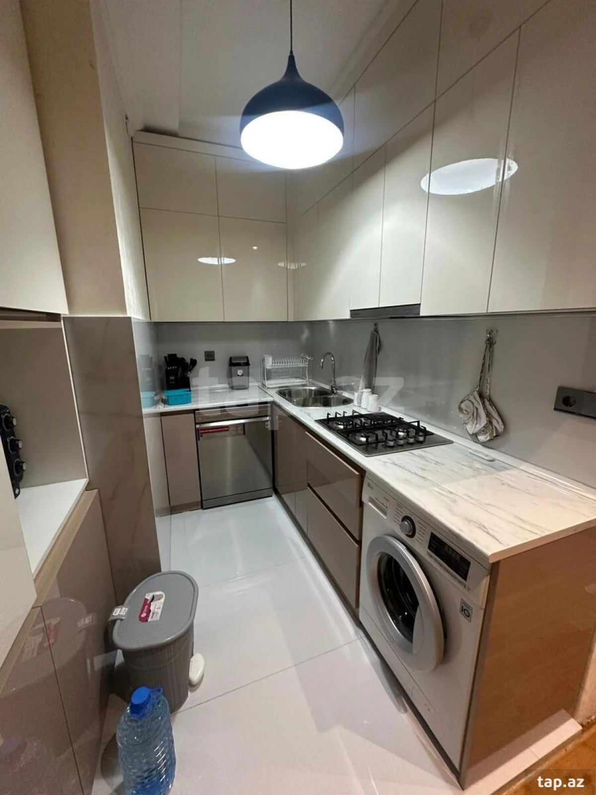 Kirayə verilir 2 otaqlı yeni tikili 75 m²