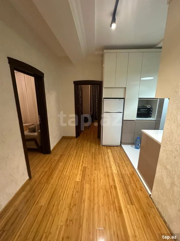 Kirayə verilir 2 otaqlı yeni tikili 75 m²
