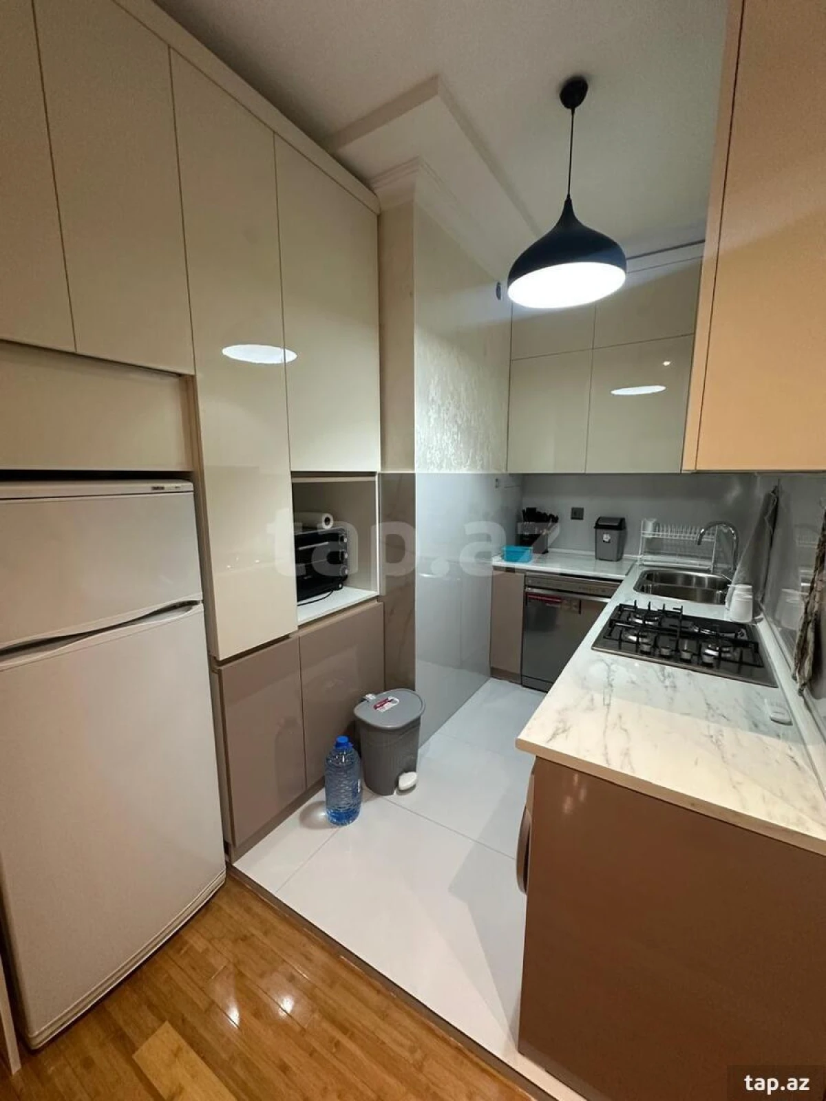 Kirayə verilir 2 otaqlı yeni tikili 75 m²