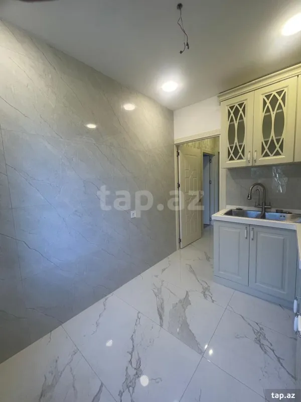 Satılır 3 otaqlı yeni tikili 75 m²