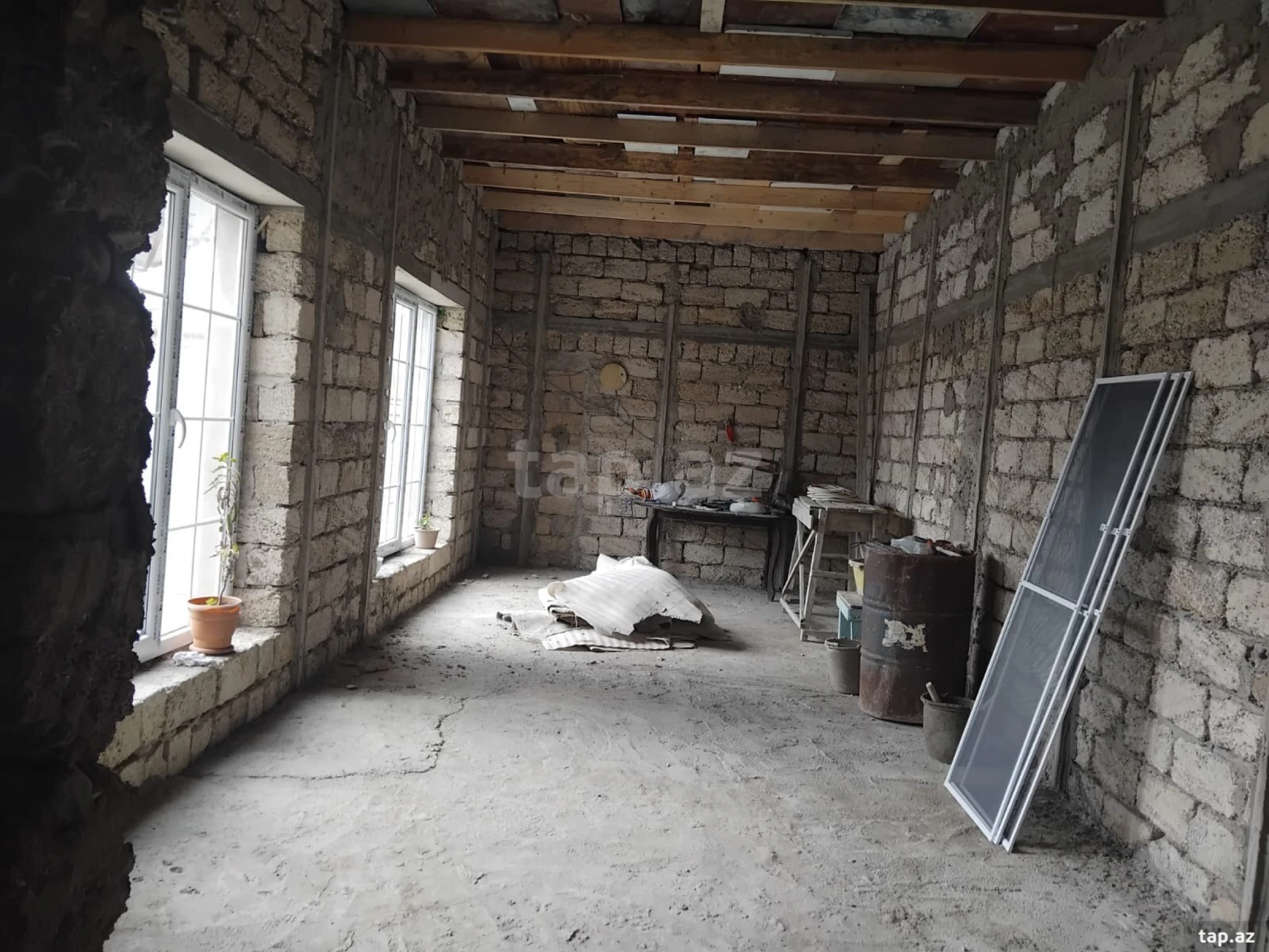 Satılır 4 otaqlı həyət evi