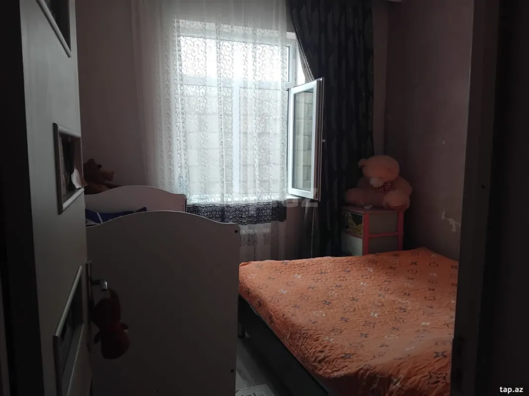 Satılır 4 otaqlı həyət evi