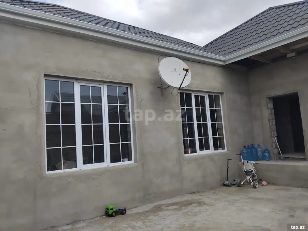 Satılır 4 otaqlı həyət evi