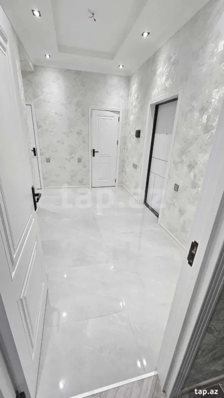 Kirayə verilir 3 otaqlı yeni tikili 80 m²