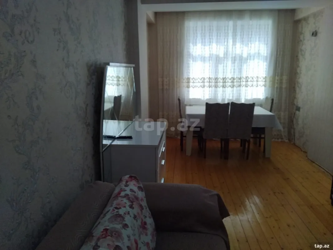 Kirayə verilir 2 otaqlı yeni tikili 70 m²