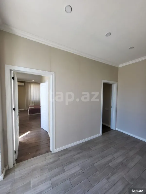 Kirayə verilir 4 otaqlı həyət evi