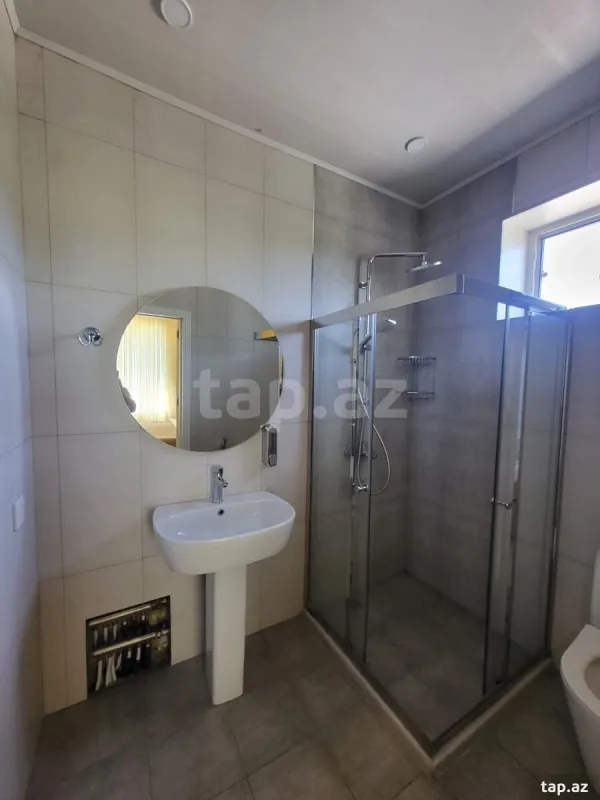 Kirayə verilir 4 otaqlı həyət evi