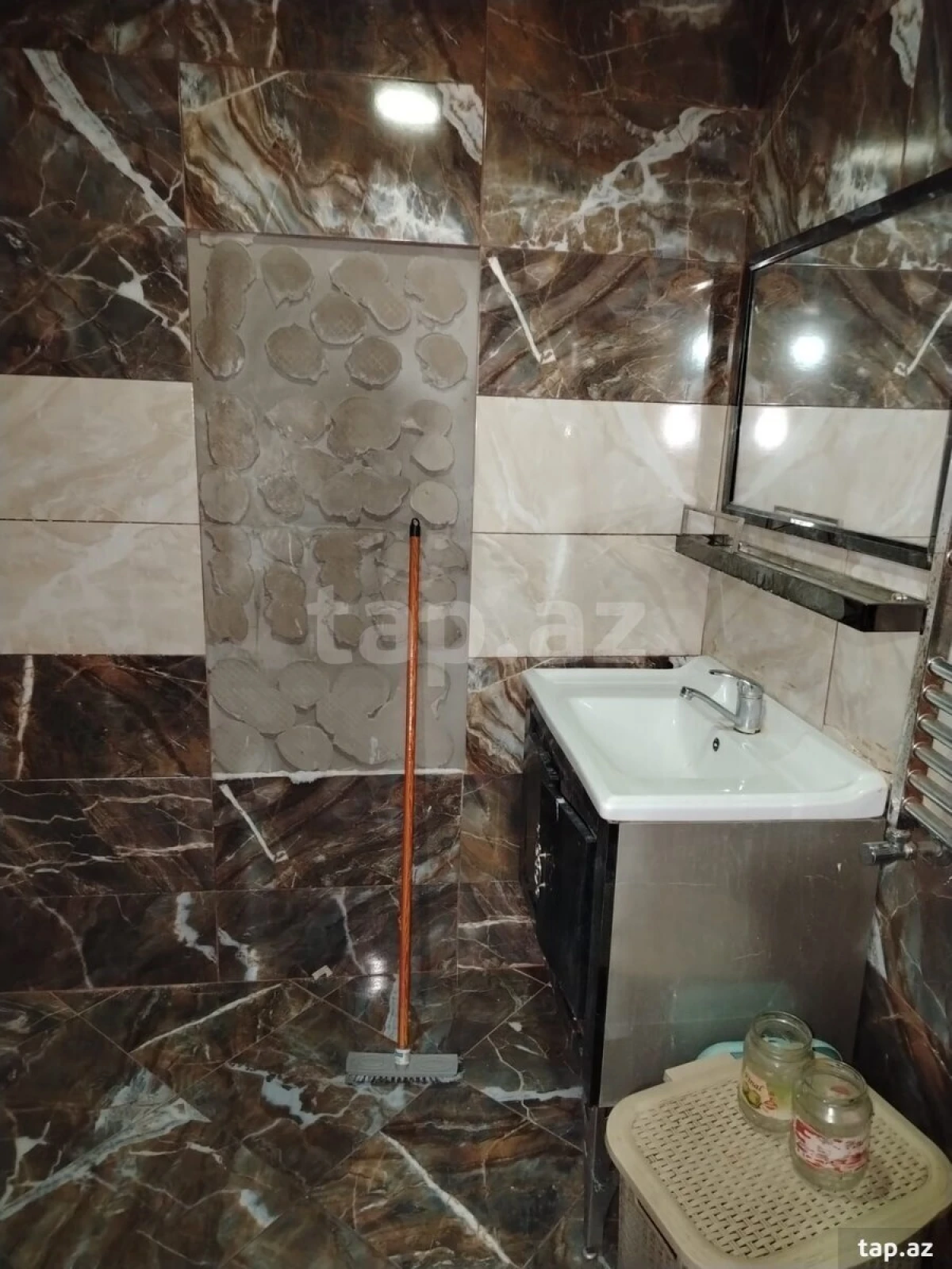 Satılır 2 otaqlı mənzil 56 m²