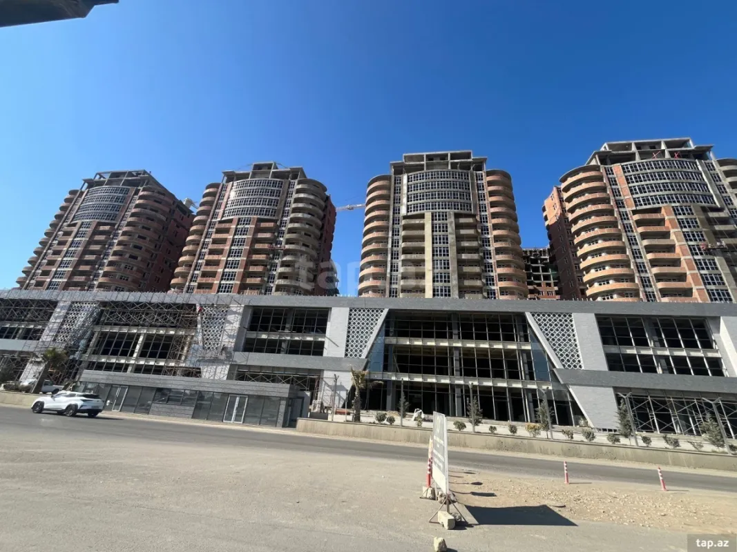 Satılır 2 otaqlı yeni tikili 79 m²