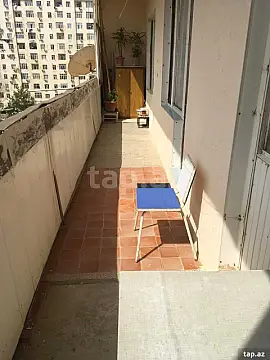Satılır 4 otaqlı mənzil 105 m²