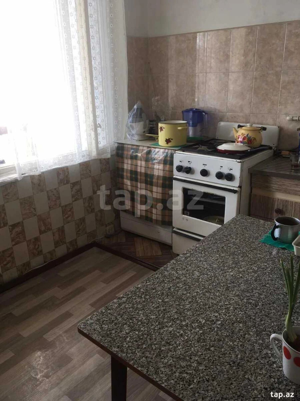 Satılır 4 otaqlı mənzil 105 m²